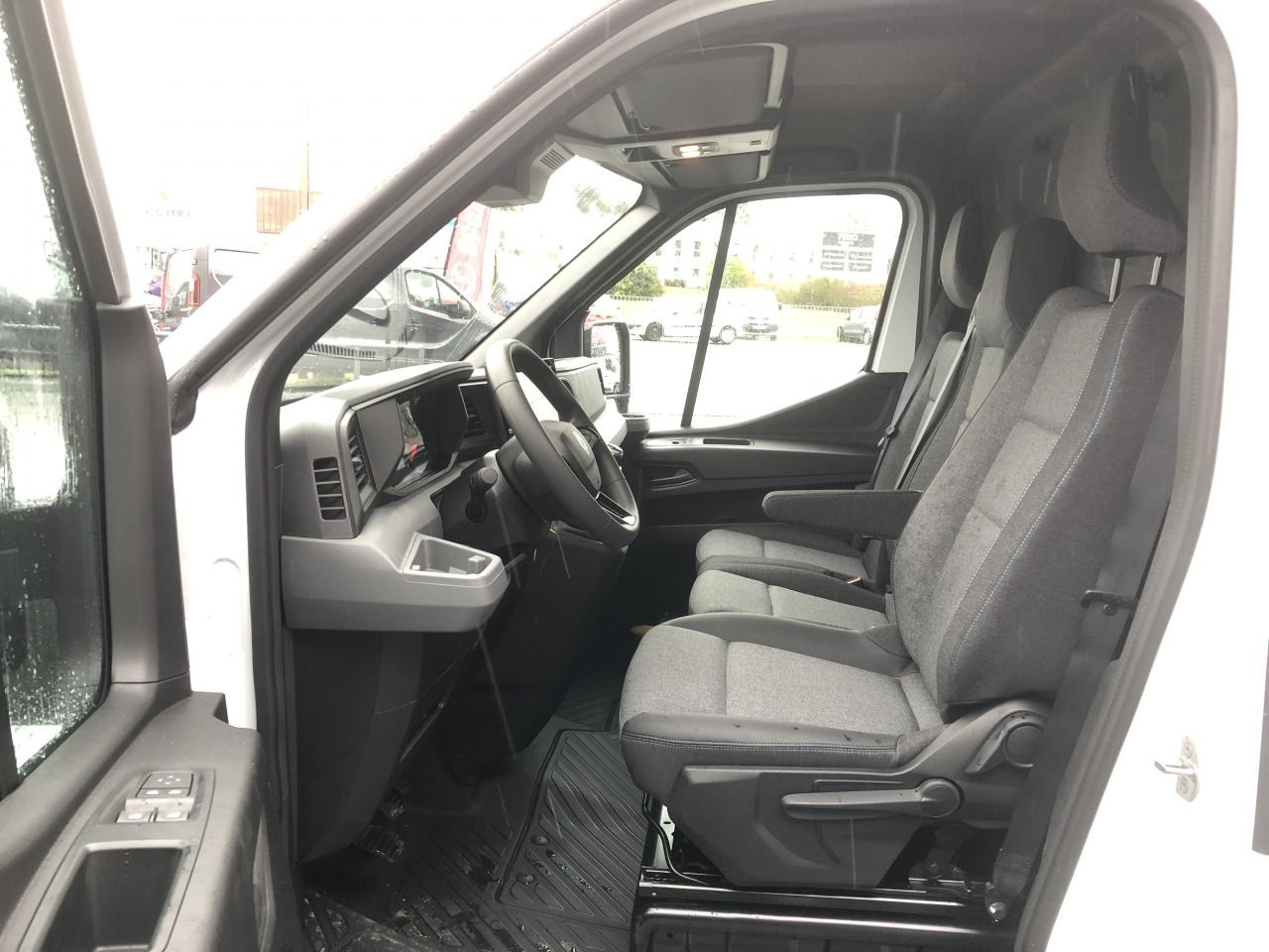 RENAULT Master Advance 3t3 L2H2 2.0 Blue dCi - 130 2025 IV FOURGON Fourgon L2H2 Traction - Kastenwagen: das Bild 5 RENAULT Master Advance 3t3 L2H2 2.0 Blue dCi - 130 2025 IV FOURGON Fourgon L2H2 Traction - Kastenwagen: das Bild 5