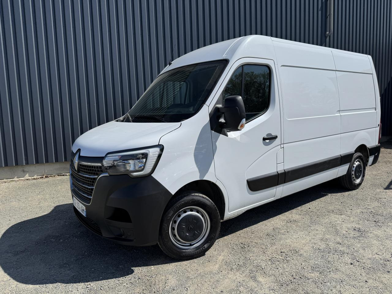 RENAULT Master Confort 3t5 L2H2 2.3 dCi 135 ch FOURGON Traction - Kastenwagen: das Bild 4 RENAULT Master Confort 3t5 L2H2 2.3 dCi 135 ch FOURGON Traction - Kastenwagen: das Bild 4