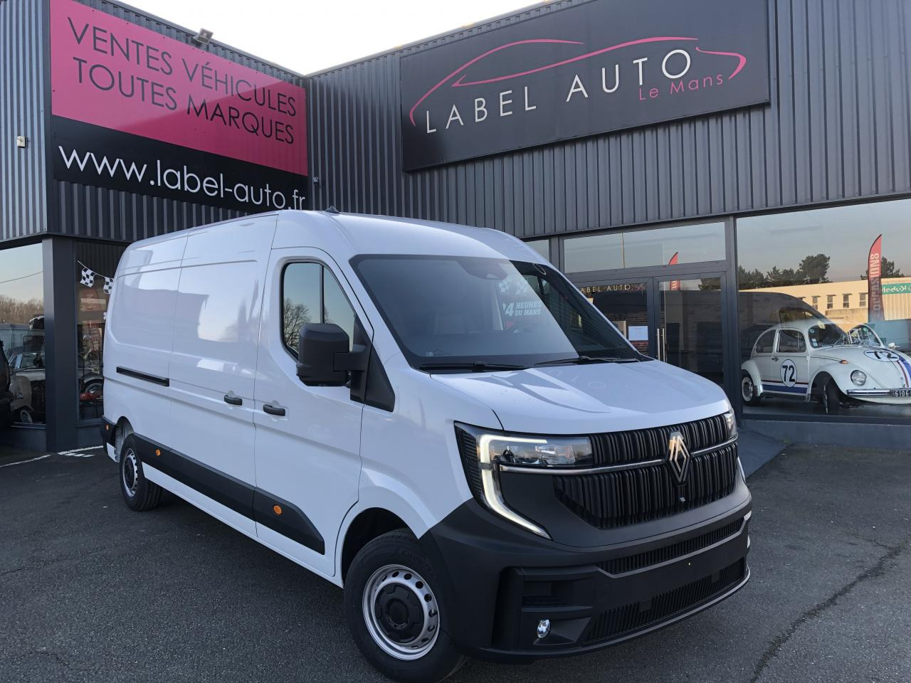 RENAULT Master Extra 3t5 L3H2 2.0 Blue dCi - BVA 170 2025 IV FOURGON Fourgon L3H2 Traction - Kastenwagen: das Bild 1 RENAULT Master Extra 3t5 L3H2 2.0 Blue dCi - BVA 170 2025 IV FOURGON Fourgon L3H2 Traction - Kastenwagen: das Bild 1