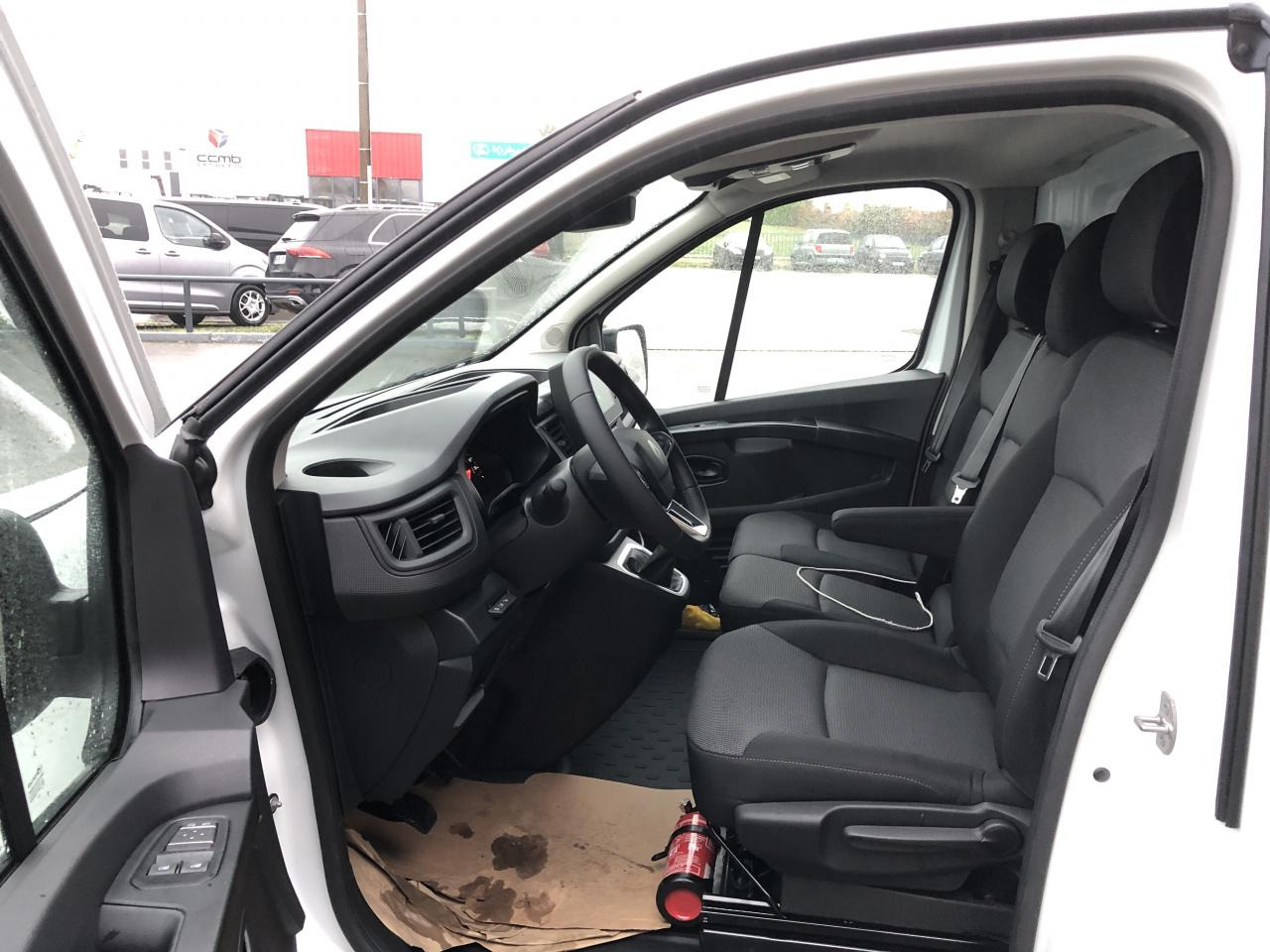 RENAULT Trafic L1H1 3000 Kg 2.0 Blue dCi - 150 - BVA 2025 III FOURGON Fourgon Advance L1H1 PHASE 3 - Kastenwagen: das Bild 5 RENAULT Trafic L1H1 3000 Kg 2.0 Blue dCi - 150 - BVA 2025 III FOURGON Fourgon Advance L1H1 PHASE 3 - Kastenwagen: das Bild 5