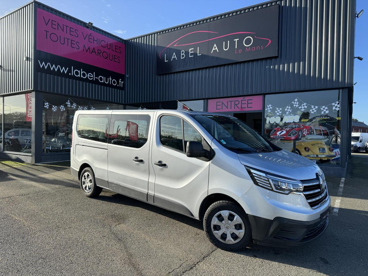 RENAULT Trafic L2 2.0 Energy dCi - 150 - S&S III COMBI Combi Zen L2H1 PHASE 3 - Personentransporter: das Bild 3 RENAULT Trafic L2 2.0 Energy dCi - 150 - S&S III COMBI Combi Zen L2H1 PHASE 3 - Personentransporter: das Bild 3