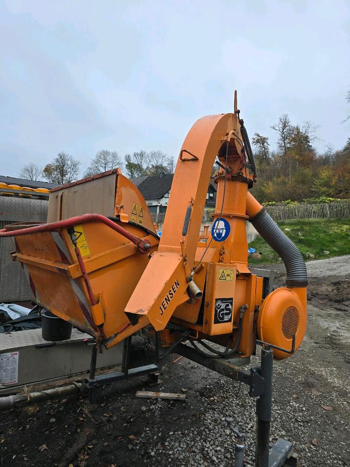 Jensen A328 Holhäcksler Holzhacker Holzschreder passend für Unimog 405 U 300 400 500 527 530 523 - Holzschredder: das Bild 4 Jensen A328 Holhäcksler Holzhacker Holzschreder passend für Unimog 405 U 300 400 500 527 530 523 - Holzschredder: das Bild 4