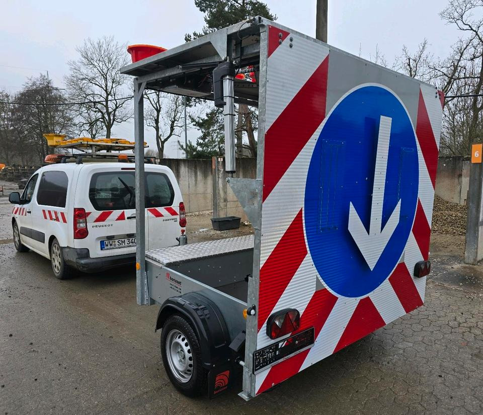 Neue Horizont 2024 FAT LED Absperrtafel VZ616 Verkehrssicherungsanhänger Arbis Verkehrsleittafel Verkehrsleitanhänger Horizont GPS Trebbiner - Baugeräte, Anhänger: das Bild 1 Neue Horizont 2024 FAT LED Absperrtafel VZ616 Verkehrssicherungsanhänger Arbis Verkehrsleittafel Verkehrsleitanhänger Horizont GPS Trebbiner - Baugeräte, Anhänger: das Bild 1