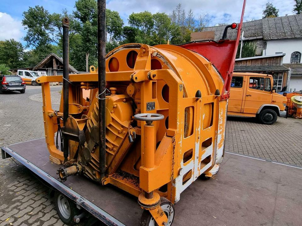Schmidt Schneefräse Schneeschleuder für Unimog Traktor Beilhack - Schneefräse: das Bild 4 Schmidt Schneefräse Schneeschleuder für Unimog Traktor Beilhack - Schneefräse: das Bild 4