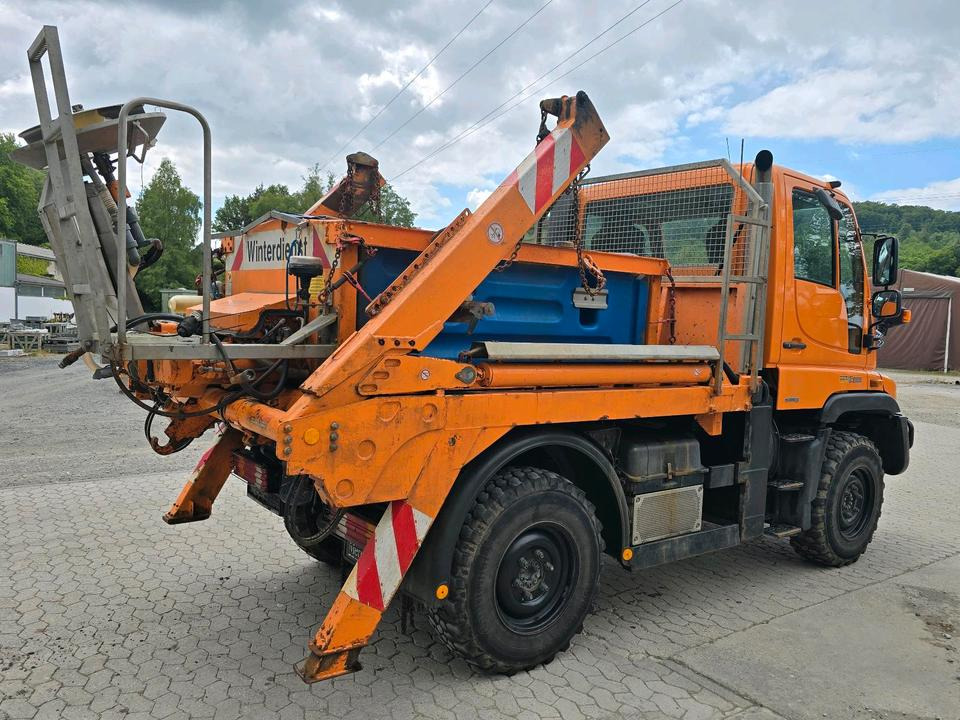 Unimog 405/10 U300 Bluetec 5 Mercedes-Benz U 300 UGE UGN mit Jotha Absetzkipper combi con 4518 Absetzer - Schneeräumfahrzeug: das Bild 4 Unimog 405/10 U300 Bluetec 5 Mercedes-Benz U 300 UGE UGN mit Jotha Absetzkipper combi con 4518 Absetzer - Schneeräumfahrzeug: das Bild 4