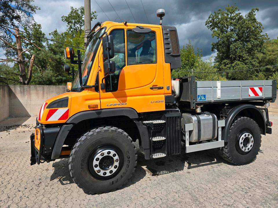 Unimog U429 NKS-F-UGE-42 Mercedes-Benz 405/10 405/12 UGE Mercedes-Benz U 318 323 327 423 427 429 430 EasyDrive Variopilot Mulag MKM 700 Böschungsmäher Böschungsmulcher Bucher Salzstreuer - Schneeräumfahrzeug: das Bild 2 Unimog U429 NKS-F-UGE-42 Mercedes-Benz 405/10 405/12 UGE Mercedes-Benz U 318 323 327 423 427 429 430 EasyDrive Variopilot Mulag MKM 700 Böschungsmäher Böschungsmulcher Bucher Salzstreuer - Schneeräumfahrzeug: das Bild 2