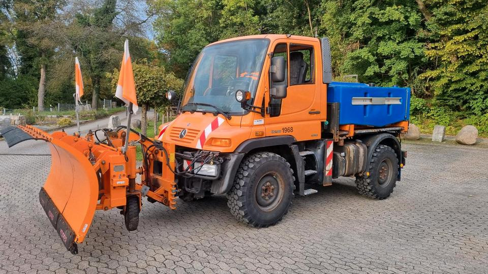 Zu Vermieten Unimog U 290 300 400 500 mit Winterdienstausstattung Schmidt Stratos Schneepflug Mercedes Benz - Schneeräumfahrzeug: das Bild 1 Zu Vermieten Unimog U 290 300 400 500 mit Winterdienstausstattung Schmidt Stratos Schneepflug Mercedes Benz - Schneeräumfahrzeug: das Bild 1
