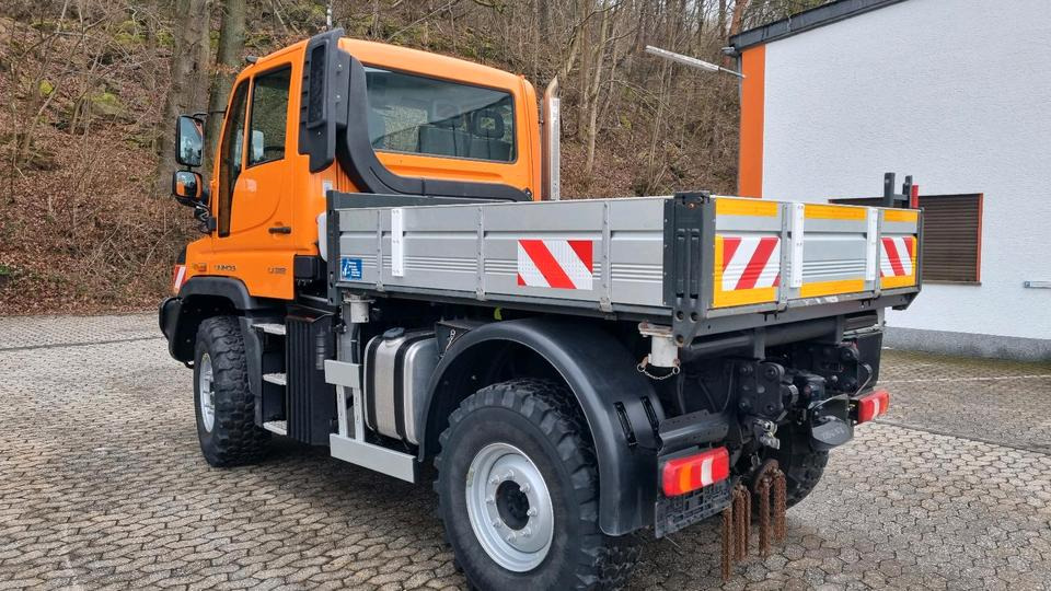Zu vermieten Unimog 405 U318 423 429 430 Mercedes Benz 318 527 Vermietung - Schneeräumfahrzeug: das Bild 5 Zu vermieten Unimog 405 U318 423 429 430 Mercedes Benz 318 527 Vermietung - Schneeräumfahrzeug: das Bild 5