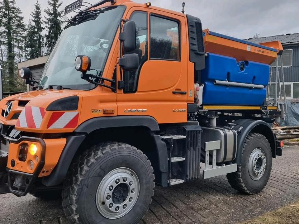 Zu vermieten Unimog 405 U423 Winterdienst Schmidt Salzstreuer 423 429 430 Mercedes Benz 318 527 Vermietung - Schneeräumfahrzeug: das Bild 2 Zu vermieten Unimog 405 U423 Winterdienst Schmidt Salzstreuer 423 429 430 Mercedes Benz 318 527 Vermietung - Schneeräumfahrzeug: das Bild 2