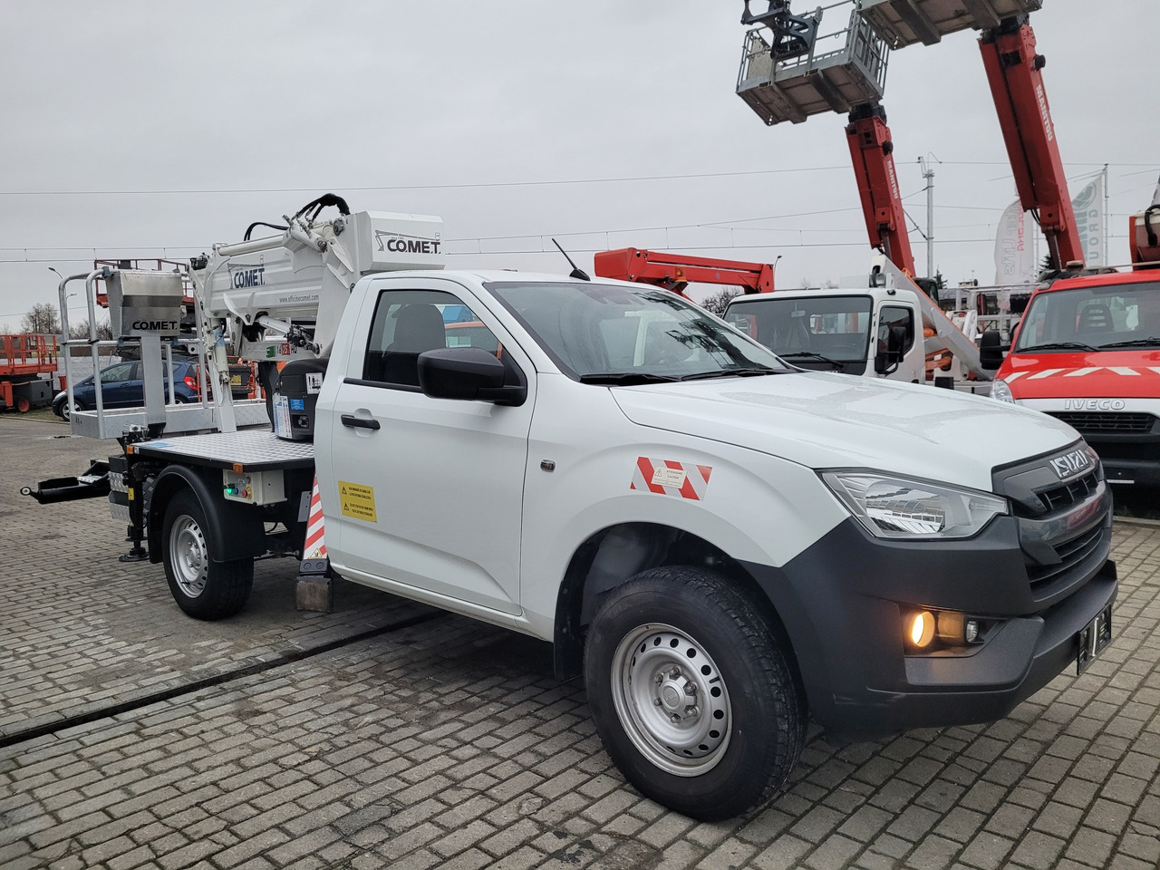 Isuzu D-Max 4x4 podnośnik koszowy 16 m Comet New Eurosky bucket truck boom lift - LKW mit Arbeitsbühne: das Bild 3 Isuzu D-Max 4x4 podnośnik koszowy 16 m Comet New Eurosky bucket truck boom lift - LKW mit Arbeitsbühne: das Bild 3