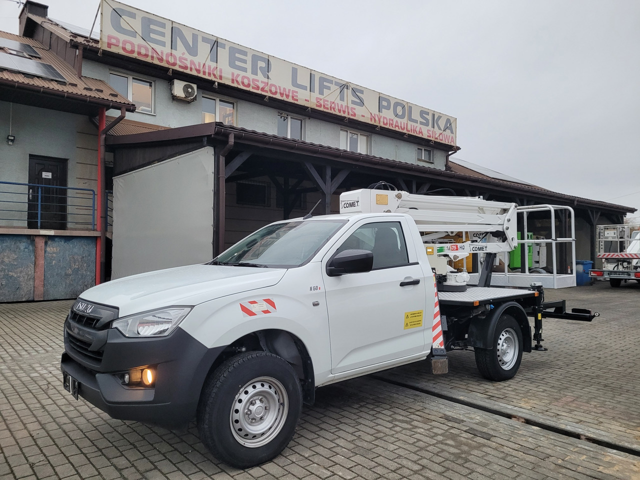 Isuzu D-Max 4x4 podnośnik koszowy 16 m Comet New Eurosky bucket truck boom lift - LKW mit Arbeitsbühne: das Bild 1 Isuzu D-Max 4x4 podnośnik koszowy 16 m Comet New Eurosky bucket truck boom lift - LKW mit Arbeitsbühne: das Bild 1