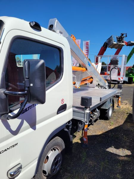 MITSUBISHI Canter Fuso 3C13 podnośnik koszowy 20 m Multitel MXE200 boom lift bucket truck - LKW mit Arbeitsbühne: das Bild 3 MITSUBISHI Canter Fuso 3C13 podnośnik koszowy 20 m Multitel MXE200 boom lift bucket truck - LKW mit Arbeitsbühne: das Bild 3