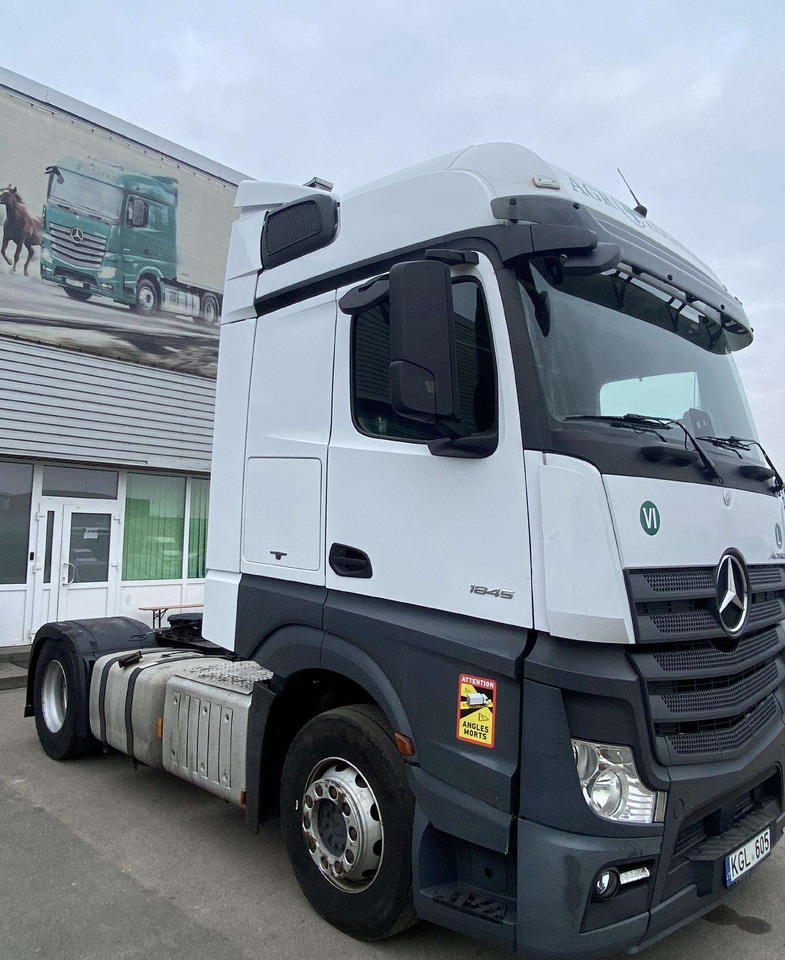 Mercedes-Benz ACTROS 1845 BIG SPACE - Sattelzugmaschine: das Bild 2 Mercedes-Benz ACTROS 1845 BIG SPACE - Sattelzugmaschine: das Bild 2
