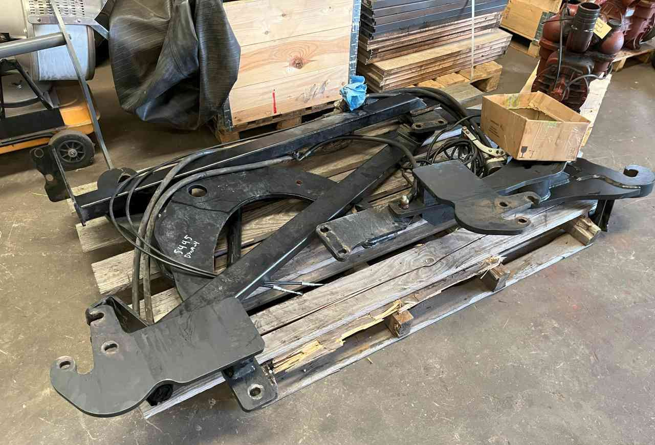 BMH Palas SC 370 Front-laders / Frontlader / Voorlader / Tractoren - Frontlader für Traktor: das Bild 4 BMH Palas SC 370 Front-laders / Frontlader / Voorlader / Tractoren - Frontlader für Traktor: das Bild 4