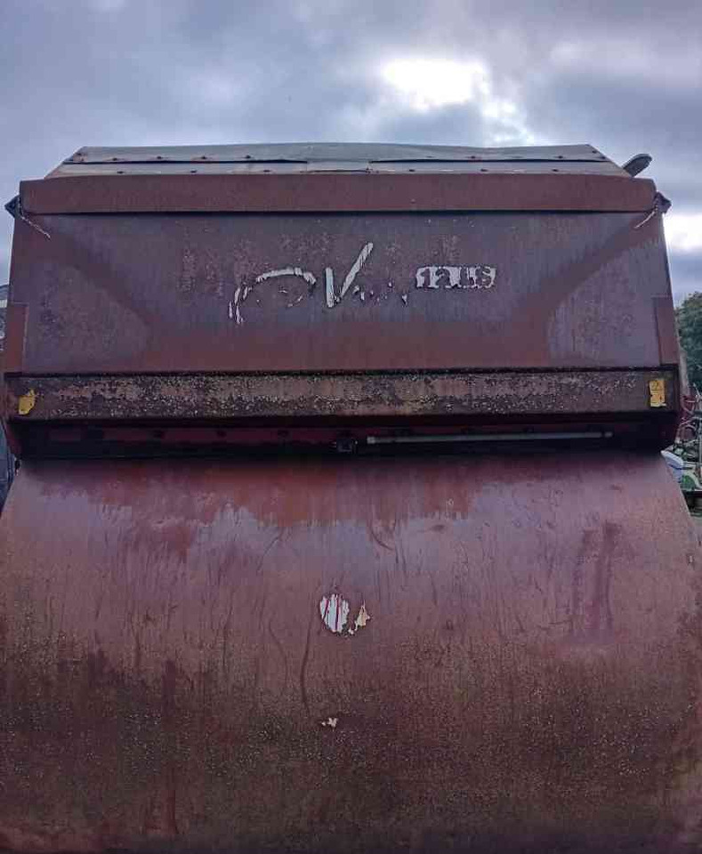 BVL V-Mix Plus 12 LS voermengwagen *Verkocht/sold* - Futtermischwagen: das Bild 4 BVL V-Mix Plus 12 LS voermengwagen *Verkocht/sold* - Futtermischwagen: das Bild 4