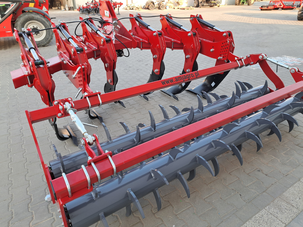 AMJ AGRO 6 łap - Tiefenlockerer: das Bild 2 AMJ AGRO 6 łap - Tiefenlockerer: das Bild 2