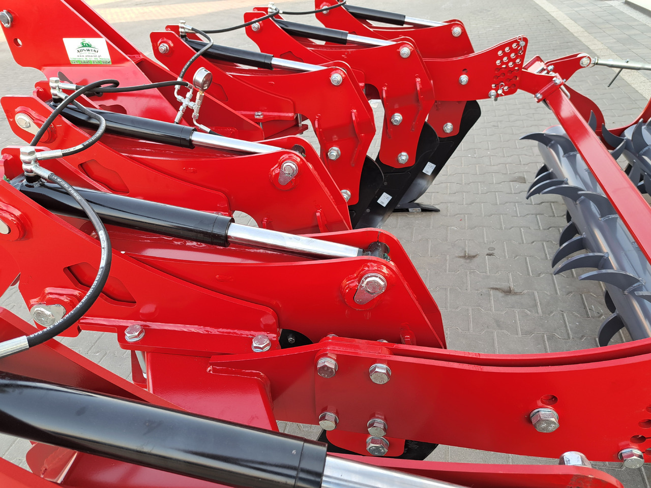 AMJ AGRO 6 łap - Tiefenlockerer: das Bild 4 AMJ AGRO 6 łap - Tiefenlockerer: das Bild 4