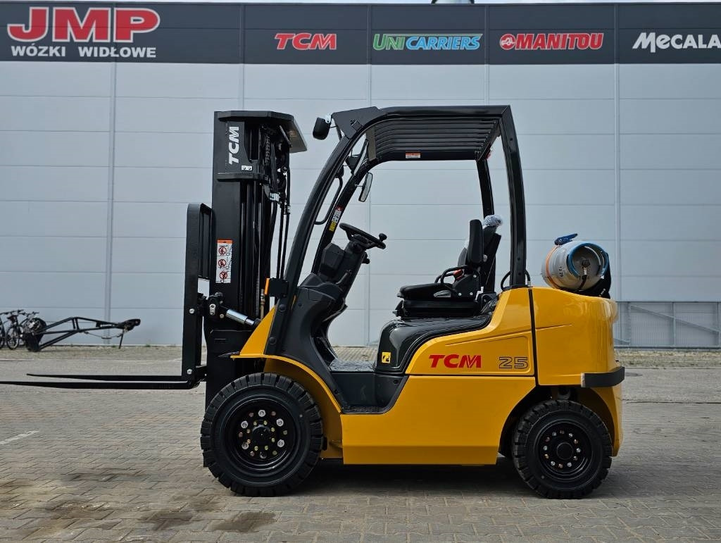 TCM FGE25-E2 UNUSED TRIPLEX 4700mm - Treibgasstapler: das Bild 5 TCM FGE25-E2 UNUSED TRIPLEX 4700mm - Treibgasstapler: das Bild 5