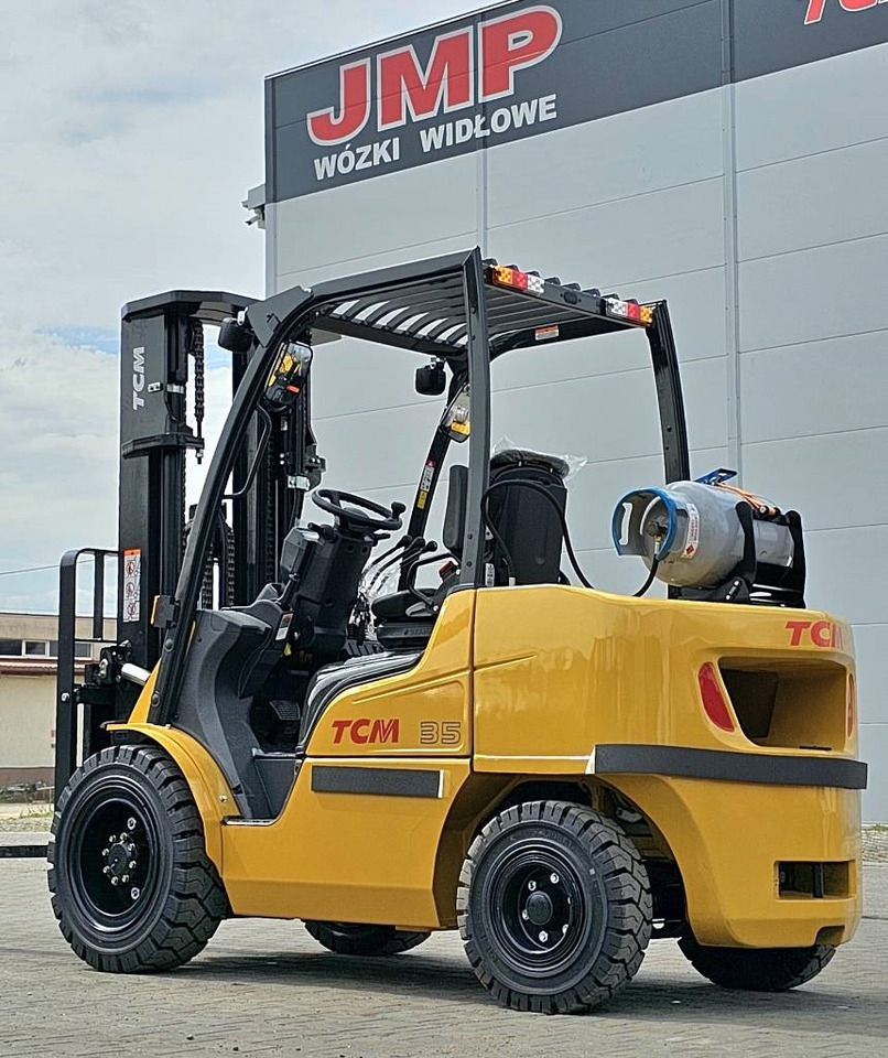 TCM FGE35-E2 BRAND NEW TR4300mm - Treibgasstapler: das Bild 1 TCM FGE35-E2 BRAND NEW TR4300mm - Treibgasstapler: das Bild 1