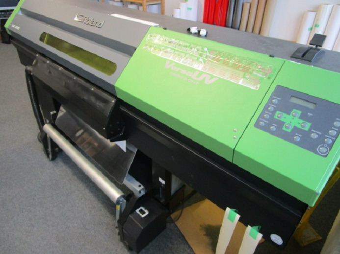 DRUCK- UND SCHNEID-MASCHINE ROLAND LEC-330 - Digitaldruckmaschine: das Bild 4 DRUCK- UND SCHNEID-MASCHINE ROLAND LEC-330 - Digitaldruckmaschine: das Bild 4