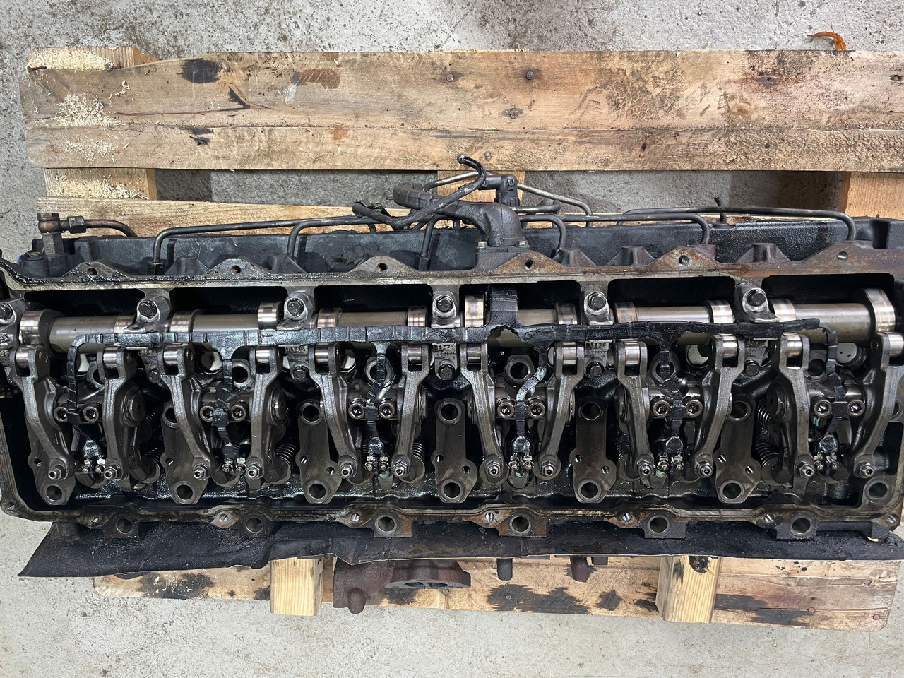 MAN Motor MAN Lions City D2066 LUH 52 Zylinderkopf Nockenwelle - Zylinderkopf für Bus: das Bild 3 MAN Motor MAN Lions City D2066 LUH 52 Zylinderkopf Nockenwelle - Zylinderkopf für Bus: das Bild 3