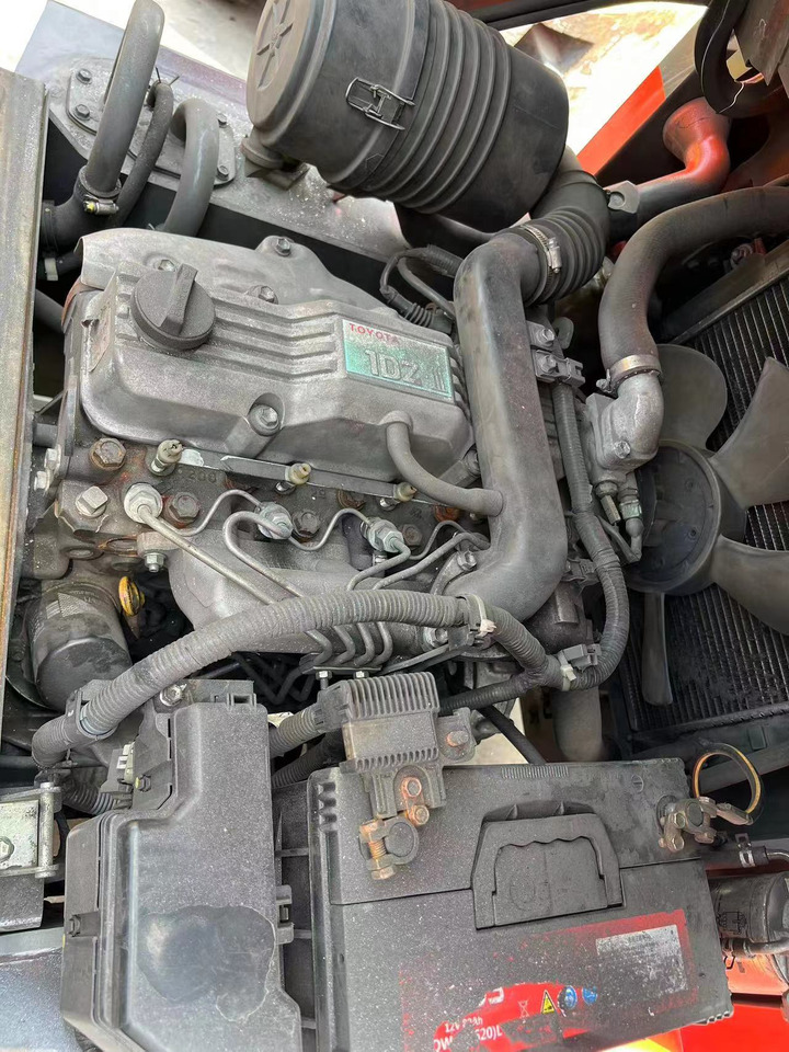 Toyota FDZN30 - Dieselstapler: das Bild 5 Toyota FDZN30 - Dieselstapler: das Bild 5