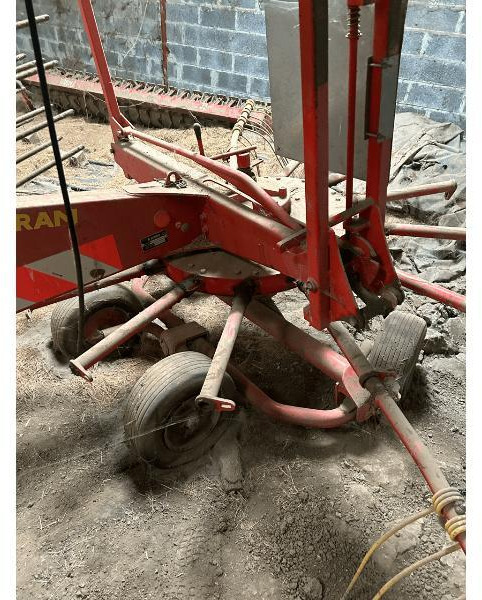 AGRAM 484 - Heuwender/ Wenderechen: das Bild 2 AGRAM 484 - Heuwender/ Wenderechen: das Bild 2