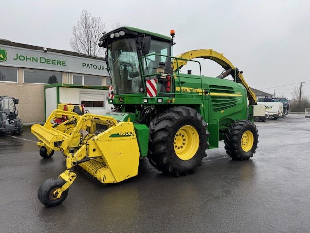 JOHN DEERE 7750 i - Feldhäcksler: das Bild 1 JOHN DEERE 7750 i - Feldhäcksler: das Bild 1