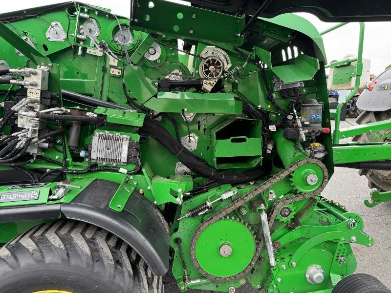 JOHN DEERE C441R - Rundballenpresse, Ballenwickelgerät: das Bild 5 JOHN DEERE C441R - Rundballenpresse, Ballenwickelgerät: das Bild 5