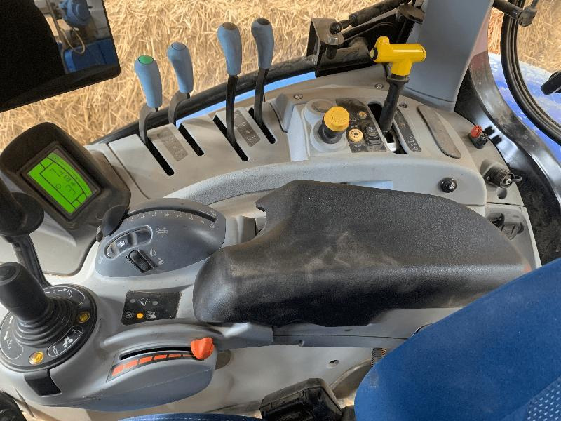 NEW-HOLLAND T7.215S - Traktor: das Bild 4 NEW-HOLLAND T7.215S - Traktor: das Bild 4