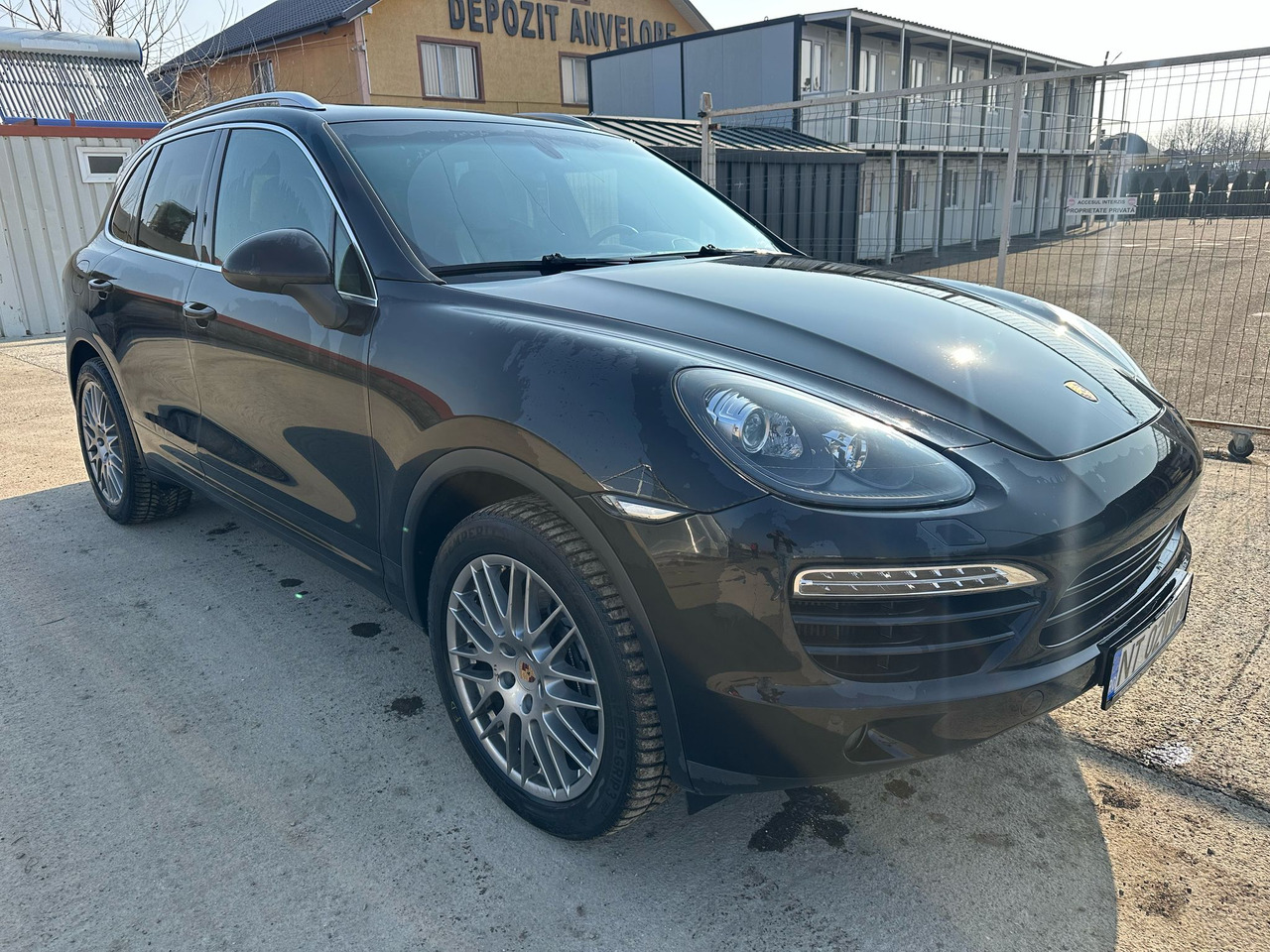 PORSCHE CAYENNE - SUV/ Geländewagen: das Bild 2 PORSCHE CAYENNE - SUV/ Geländewagen: das Bild 2
