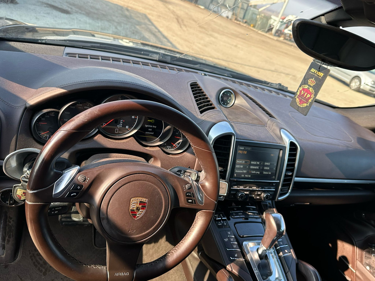 PORSCHE CAYENNE - SUV/ Geländewagen: das Bild 3 PORSCHE CAYENNE - SUV/ Geländewagen: das Bild 3