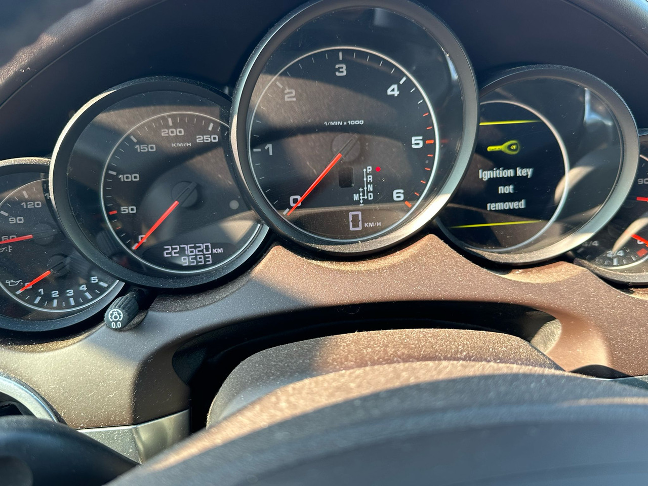 PORSCHE CAYENNE - SUV/ Geländewagen: das Bild 4 PORSCHE CAYENNE - SUV/ Geländewagen: das Bild 4