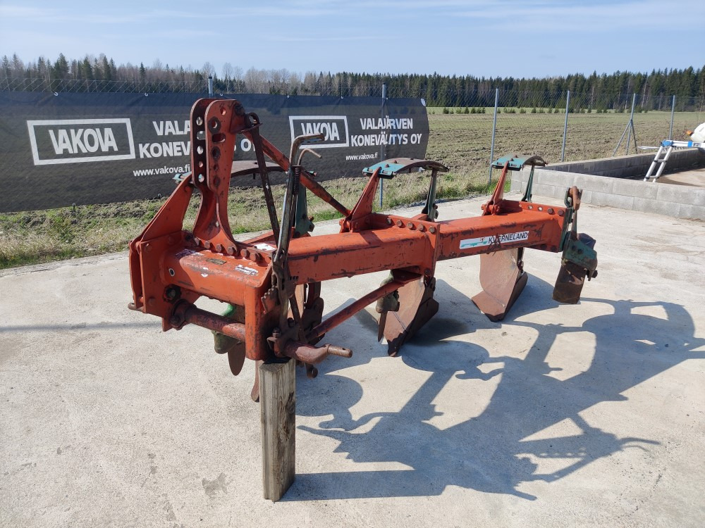 Pflug Kverneland A8 sarka-aura 3-siipinen: das Bild 1