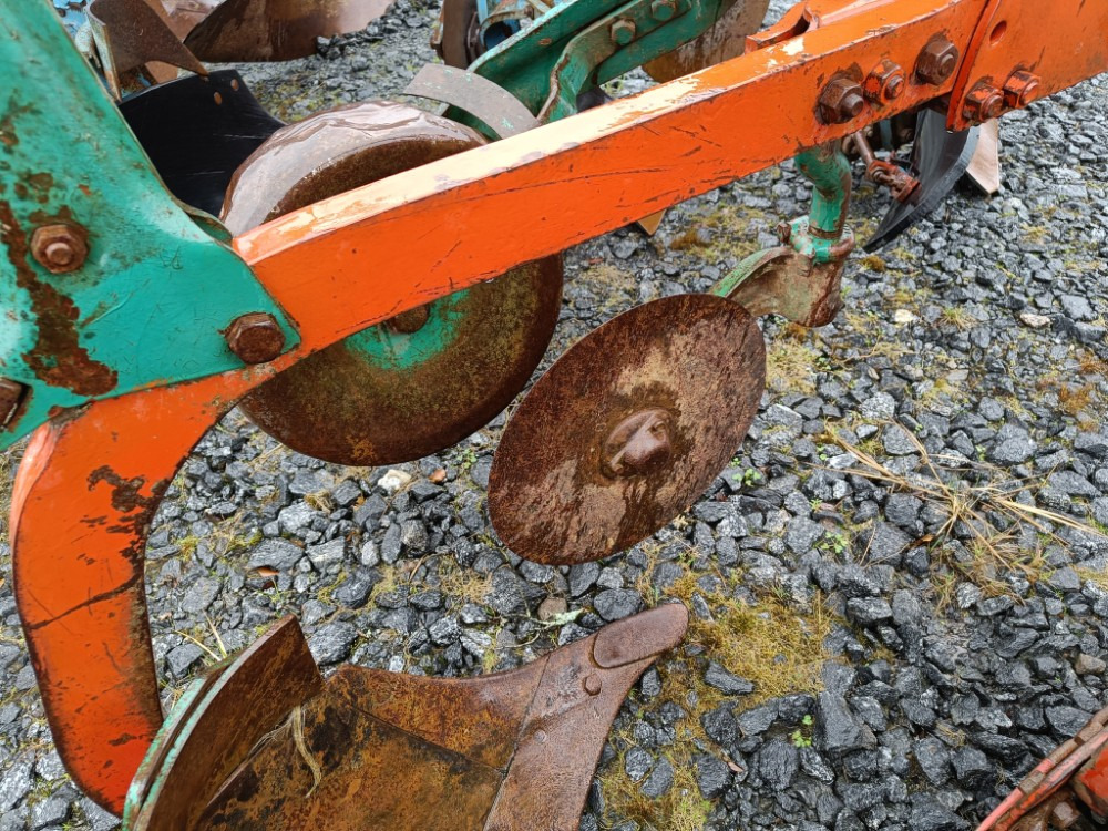 Kverneland A8 sarkia-auran lisäsiipi 16 tuumaa täydellinen - Pflug: das Bild 5 Kverneland A8 sarkia-auran lisäsiipi 16 tuumaa täydellinen - Pflug: das Bild 5