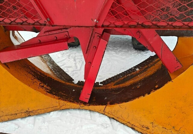 Schneefräse für Landmaschine Vepi Suurteholinko - 230cm - VIDEO: das Bild 11 Schneefräse für Landmaschine Vepi Suurteholinko - 230cm - VIDEO: das Bild 11