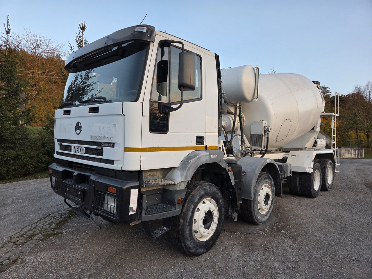 IVECO EURO TRAKKER MP340E35HB 8x4 MIX (chassis ) - Betonmischer LKW: das Bild 1 IVECO EURO TRAKKER MP340E35HB 8x4 MIX (chassis ) - Betonmischer LKW: das Bild 1