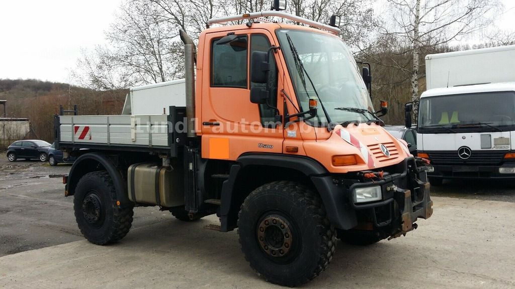 Mercedes-Benz Unimog U 500 Kipper Kommunalhydraulik U 300 400 U 500 Kipper Kommunalhydraulik U 300 400 - Kommunal-/ Sonderfahrzeug: das Bild 2 Mercedes-Benz Unimog U 500 Kipper Kommunalhydraulik U 300 400 U 500 Kipper Kommunalhydraulik U 300 400 - Kommunal-/ Sonderfahrzeug: das Bild 2