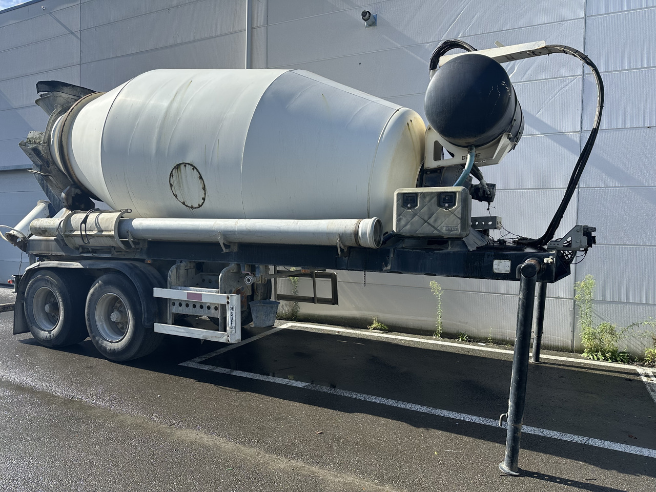 De Buf - Siloauflieger: das Bild 1 De Buf - Siloauflieger: das Bild 1