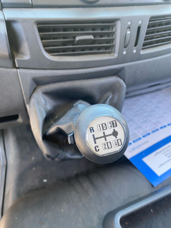 IVECO EUROCARGO 120E25 - Autokran: das Bild 4 IVECO EUROCARGO 120E25 - Autokran: das Bild 4