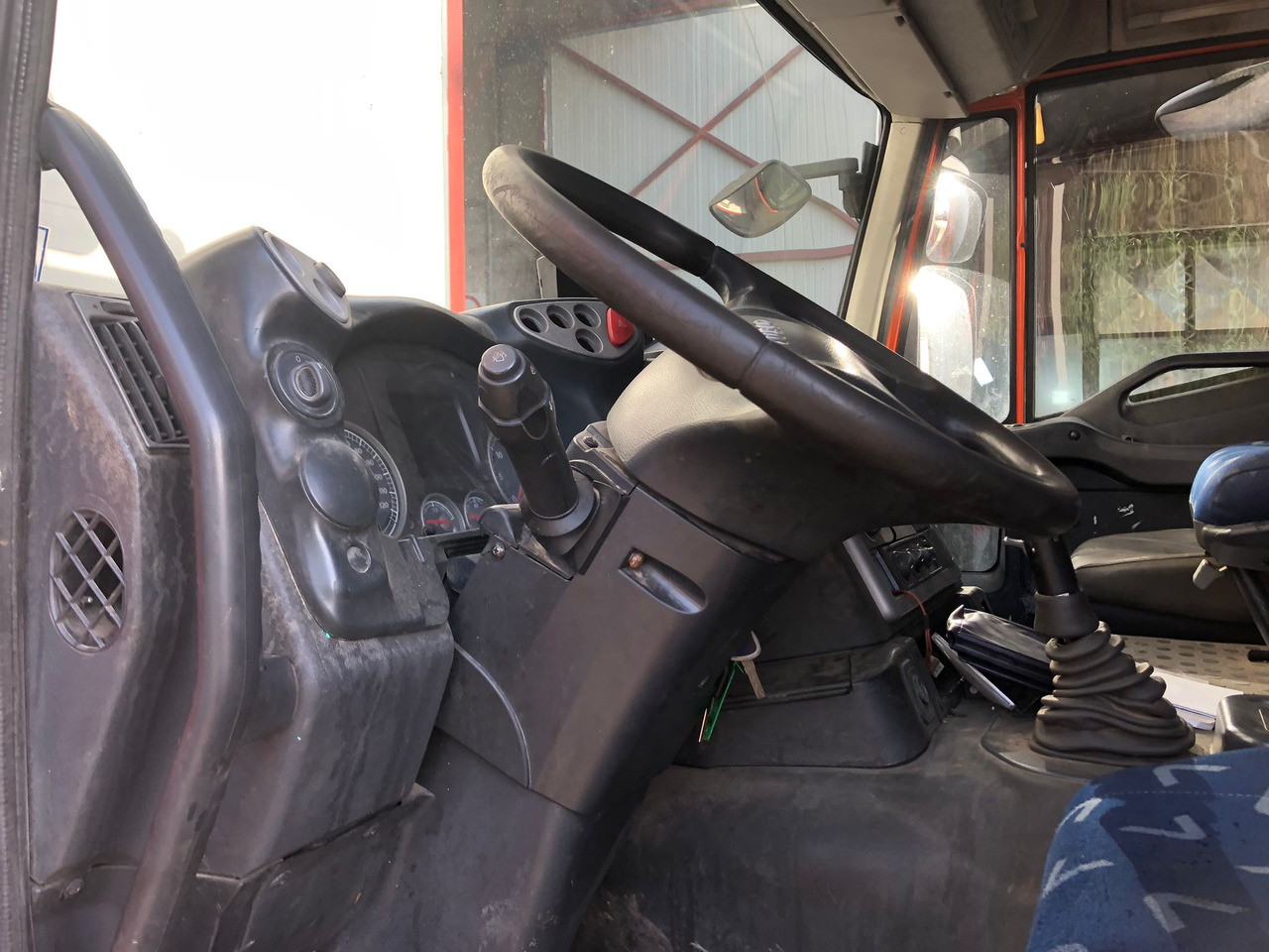 IVECO STRALIS 190S31 - Autokran: das Bild 5 IVECO STRALIS 190S31 - Autokran: das Bild 5