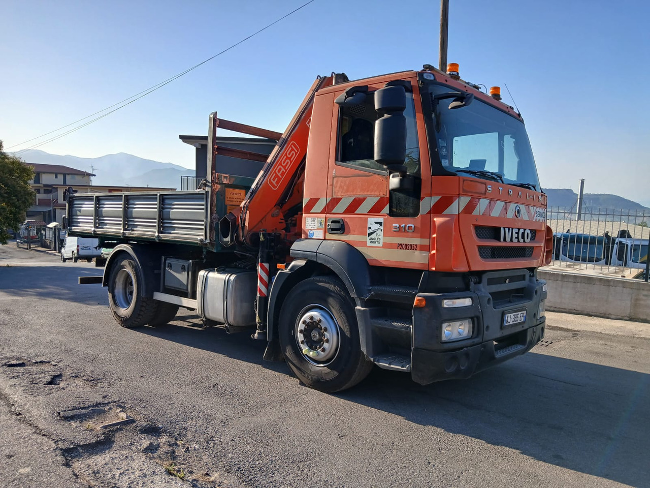 IVECO STRALIS 190S31 - Autokran, Kipper: das Bild 1 IVECO STRALIS 190S31 - Autokran, Kipper: das Bild 1