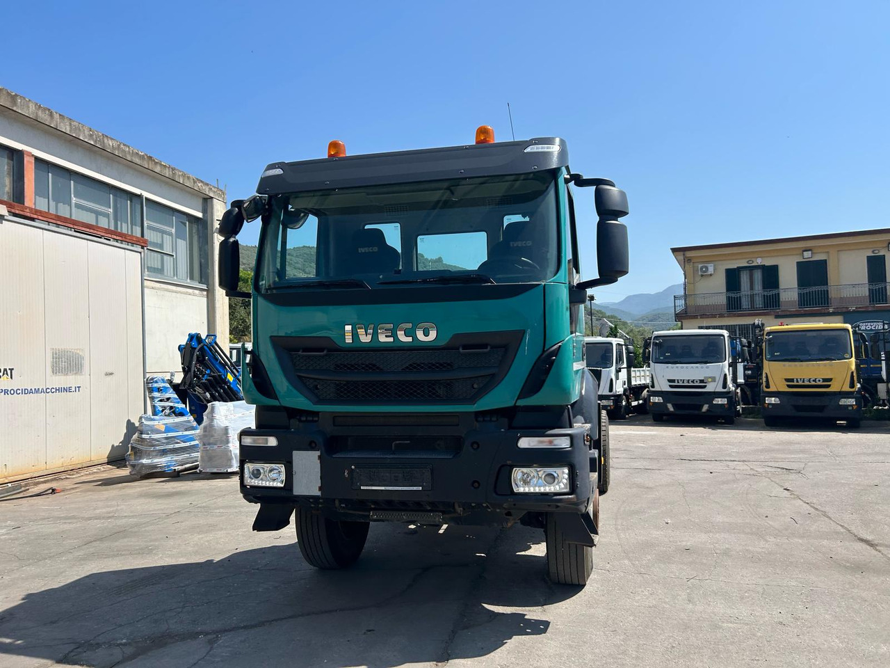 IVECO TRAKKER 190T41 - Fahrgestell LKW: das Bild 5 IVECO TRAKKER 190T41 - Fahrgestell LKW: das Bild 5