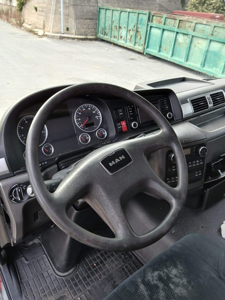 MAN TGX 26.440 - Fahrgestell LKW: das Bild 4 MAN TGX 26.440 - Fahrgestell LKW: das Bild 4