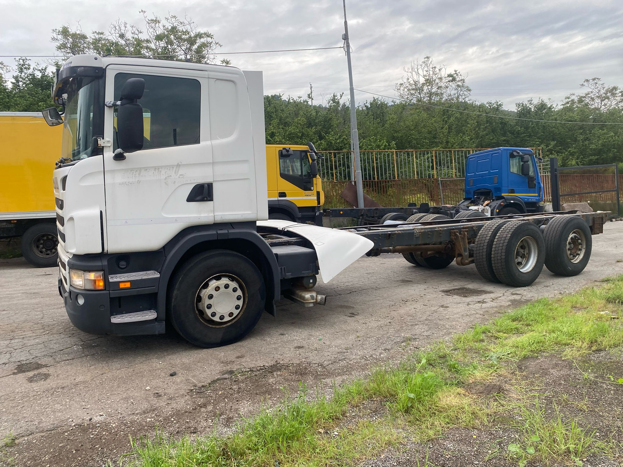 SCANIA G440 - Fahrgestell LKW: das Bild 2 SCANIA G440 - Fahrgestell LKW: das Bild 2