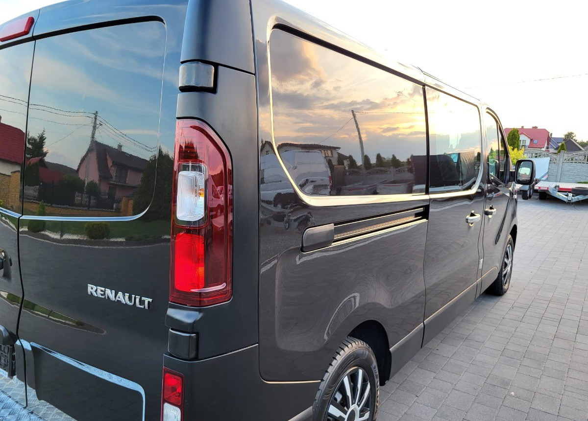 Renault Trafic Long doka 6-osobowy 6 osobowy - Transporter mit Doppelkabine: das Bild 5 Renault Trafic Long doka 6-osobowy 6 osobowy - Transporter mit Doppelkabine: das Bild 5