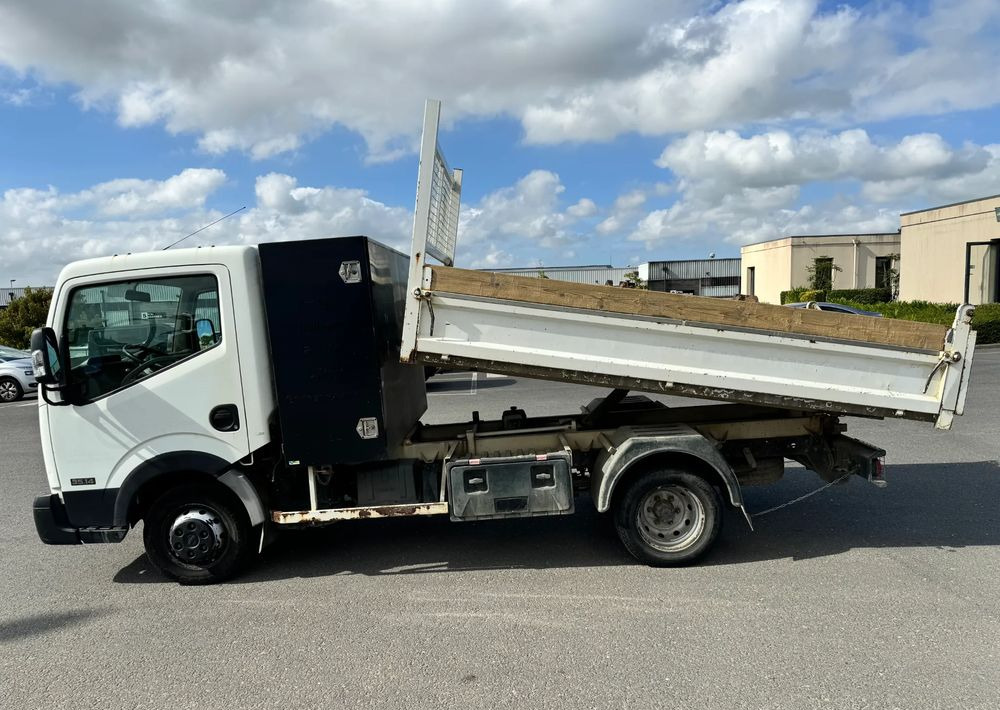 Nissan NT400 - Kipper: das Bild 2 Nissan NT400 - Kipper: das Bild 2