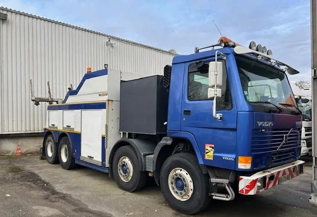 Volvo FL10 - Abschleppwagen: das Bild 2 Volvo FL10 - Abschleppwagen: das Bild 2