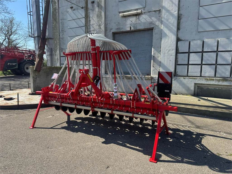 Kverneland CB 3000 3 punt - Säkombination: das Bild 1 Kverneland CB 3000 3 punt - Säkombination: das Bild 1