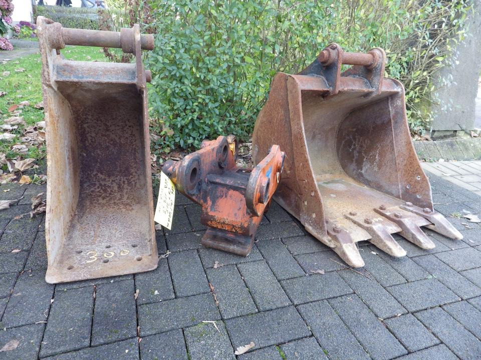 Cat 305 LEH Schnellwechsler + 2 Tieflöffel Cat - Baggerschaufel: das Bild 1 Cat 305 LEH Schnellwechsler + 2 Tieflöffel Cat - Baggerschaufel: das Bild 1